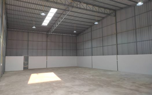 MTK024 โกดังให้เช่า / คลังสินค้าให้เช่าลำลูกกา 4 คลองสี่ ต.ลาดสวาย อ.ลำลูกกา จ.ปทุมธานี เดินทางสะดวกใกล้มอเตอร์เวย์