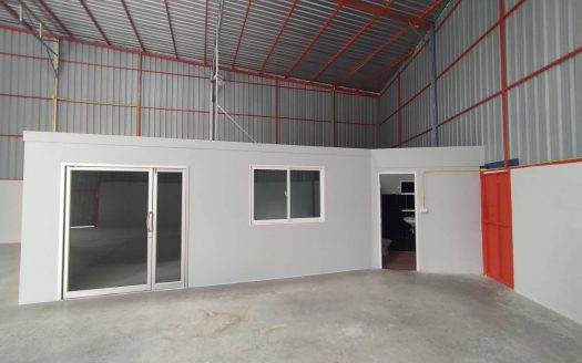 MTK022 โกดังเดี่ยวให้เช่าชัยพฤกษ์-ราชพฤกษ์ ซอยบางพลับ 2 ขนาด 250 ตร.ม. มีที่จอดรถ มีออฟฟิศ+แอร์ ติดริมน้ำ อ.ปากเกร็ด จ.นนทบุรี