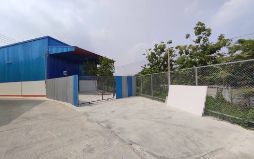 MTK022 โกดังเดี่ยวให้เช่าชัยพฤกษ์-ราชพฤกษ์ ซอยบางพลับ 2 ขนาด 250 ตร.ม. มีที่จอดรถ มีออฟฟิศ+แอร์ ติดริมน้ำ อ.ปากเกร็ด จ.นนทบุรี