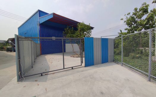 MTK022 โกดังเดี่ยวให้เช่าชัยพฤกษ์-ราชพฤกษ์ ซอยบางพลับ 2 ขนาด 250 ตร.ม. มีที่จอดรถ มีออฟฟิศ+แอร์ ติดริมน้ำ อ.ปากเกร็ด จ.นนทบุรี
